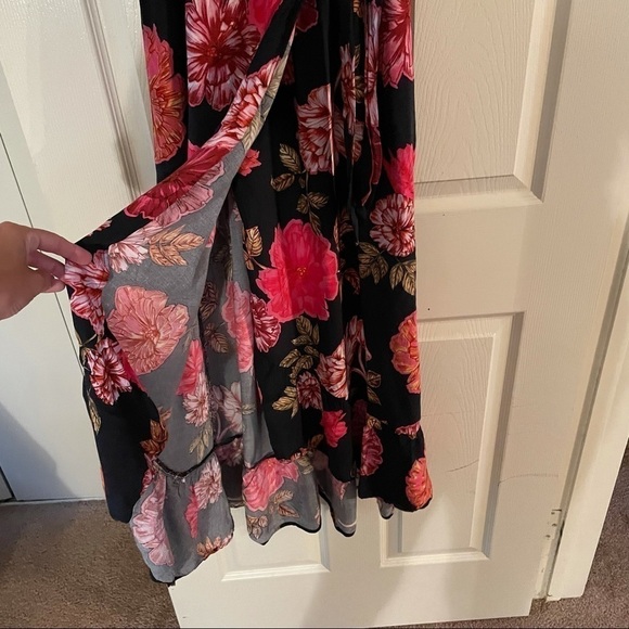 Xhiliration Floral Dress - Picture 6 of 11